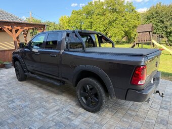 Dodge RAM 1500 - 8