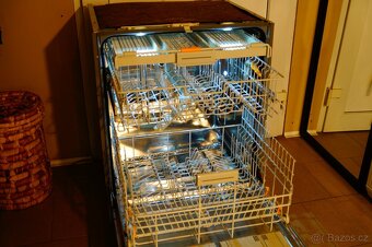 Myčka Miele celonerezová G6700 SCU, tři koše, podsvícená - 8