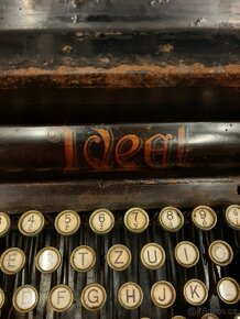 Psací stroj IDEAL - 8
