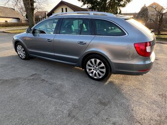 Škoda Superb Combi 2 ELEGANCE 2.0TDI DSG 103kW 2011 - 8