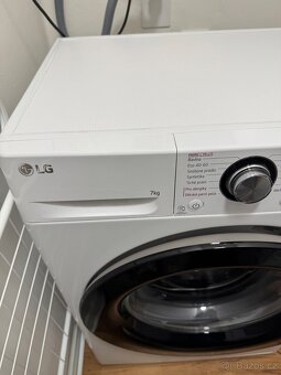 parní Pračka LG F27V3HY6W na 7kg - 8