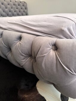 Manželská postel KARE Design - 8