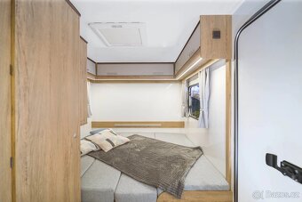 Karavan Niewiadow Lazur NTL - 8