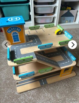 Učící věž + dřevěné parkoviště - 8