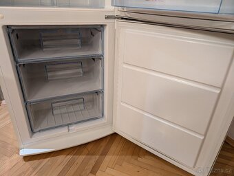 Lednice s mrazákem Electrolux výška 175cm, objem 336l - 8