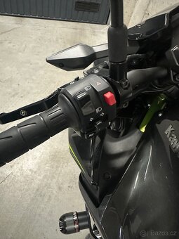 Kawasaki Z900 - 8