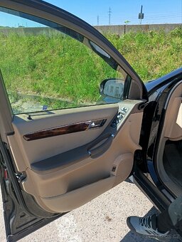 Mercedes R320 - 8