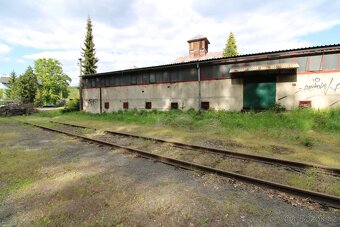 Nabízím k prodeji komerční areál o celk. rozměrech 2671 m2 - 8