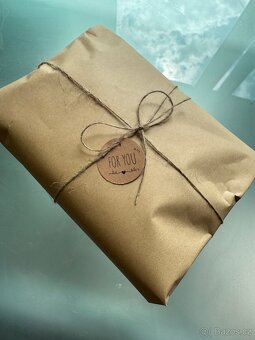 Háčkovaný králíček 20 cm + karabinka jako dárek - 8