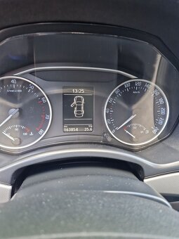 ŠKODA OCTAVIA 2 1.4 TSI 90 KW 2012 - 8