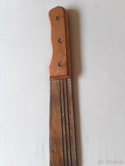 Prodám nikdy nepoužitou mačetu - délka cca 58cm - 8