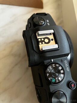 Canon EOS RP + příslušenství - 8