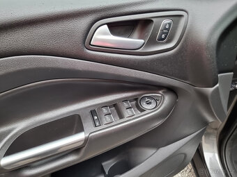Ford Kuga 2.0TDCi 132kW 4x4 PowerShift, automat - 8