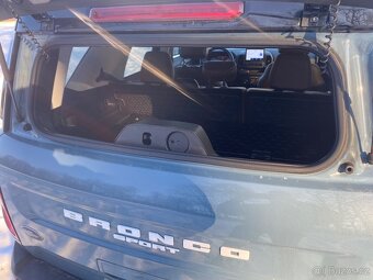 Ford Bronco 2.0T 183 kW 4x4 / SPORT BADLANDS / 8 tis. KM - 8