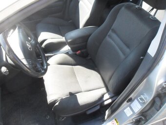 Toyota Avensis combi 1.8i/95 kw - Benzín - 8