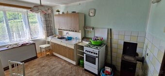 Prodej rodinného domu ve Slopném s rozsáhlými pozemky - 8