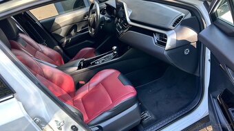 Toyota C-HR 1.8 hybrid 2018 Selection 85tis. Km - 8