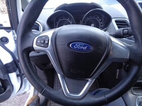 Ford fiesta mk7 1,25 60kw Rozprodám na náhradní díly - 8