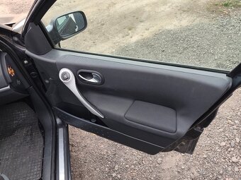 Renault Megane 2,0i - 8