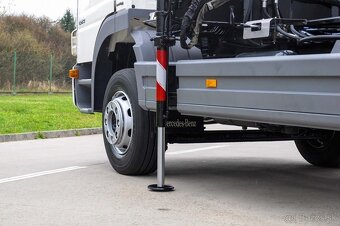 NOVÝ HÁKOVÝ NOSIČ KONTEJNERŮ HYDRAULICKÁ RUKA MERCEDES 1529 - 8