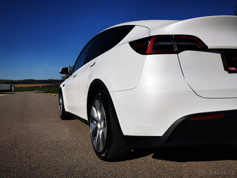 Tesla Model Y Long Range Dual motor, FSD za 100 tis.kč - 8