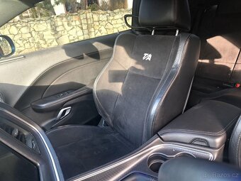 Dodge Challenger T/A 5.7 hemi - 8