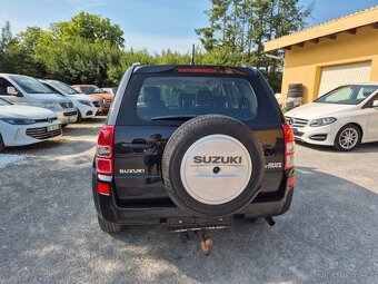 Suzuki Grand Vitara 2.0i Club benzín 103kw - 8