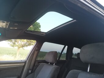 BMW E46 325i Touring - 8