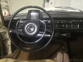 Mercedes W110 200 dvojitá karburace - 8