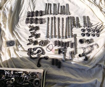 Kawasaki GPZ 500 - 8