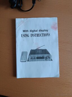 Zesilovač + FM radio + přehrávač SD/MMC 12V/220V - 8