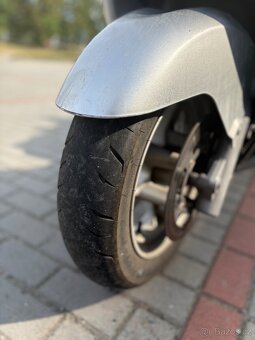 Suzuki Burgman 400 - 8