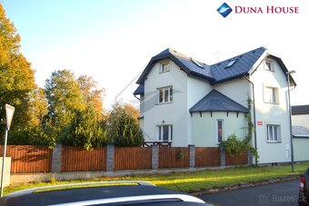 Prodej vily 234 m² s pozemkem 274 m² - 8