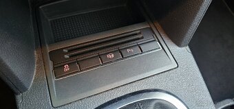 VW Touran 2.0TDI DSG - Highline - NAVI - webasto LED světla - 8