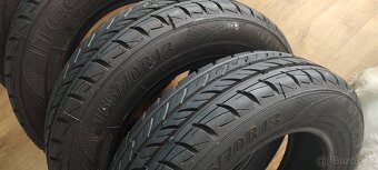 Pneu 155 /70 R13 - 8