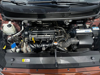 Hyundai IX20 1.4 benzín - 82 tis km - 8