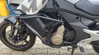 CF moto MT650 PREMIUM ROK 2021 - 8