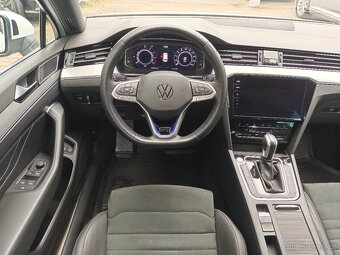 VW Passat B8 Variant GTE 1.4TSI 150kW DSG R-Line kam360° DCC - 8