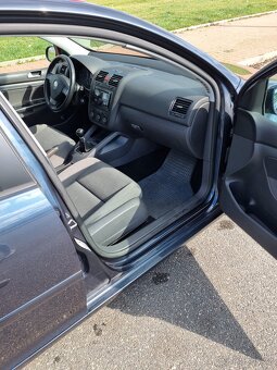 VW Golf 5. 2008r 1,6 mpi - 8