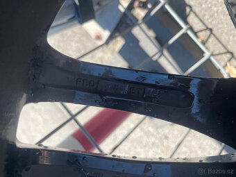 Alu Kola R3 Wheels 5x120 ET35 8Jx18 - 8