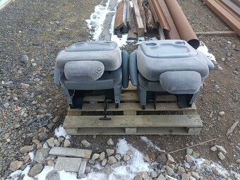 Sedačky Chrysler - 8