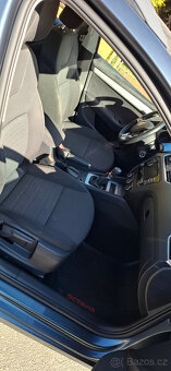 Škoda Octavia III combi - 8