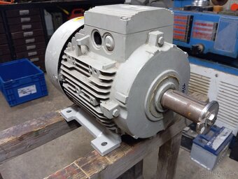 Elektromotor 7,5 KW, 1450 ot. - 8