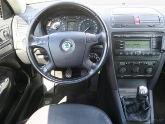 Prodám Škoda Octavia 1.6 i 85 kW Elegance - 8