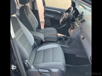 Volkswagen Touran Life 7mist 2.0l diesel model 2014 Navi - 8
