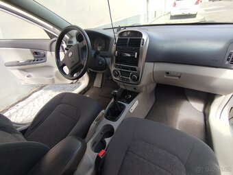 Kia Cerato 2,0 105 kW, 143 koní, BA+LPG, STK 4.2.2027 - 8