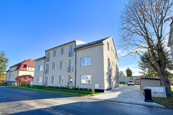 Bezbariérový byt 2+kk v novostavbě s parkovanim Velim - 8