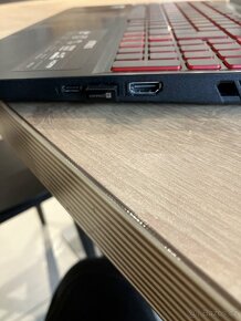 Acer NITRO 5 - 8