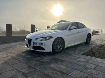P: Alfa Romeo Giulia Super 2,0T 280HP RWD 2019 - 8