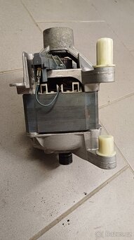 Elektromotor z pračky - 8